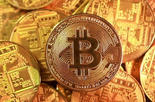 Bitcoin rơi dưới mốc 80.000 USD: Áp lực thanh khoản và nỗi lo Fed siết tiền đang quay