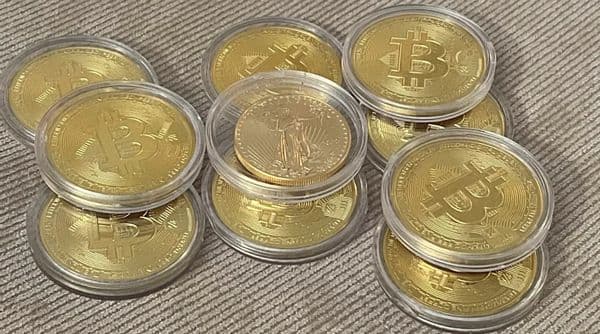 Bitcoin giảm mạnh về 86.000 USD khi dòng tiền ETF suy yếu