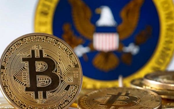 Tại Sao Các Quỹ ETF Tham Lam Không Bao Giờ Từ Bỏ Bitcoin? Chiến Lược Dòng Tiền Và Cuộc Chơi Dài Hạn