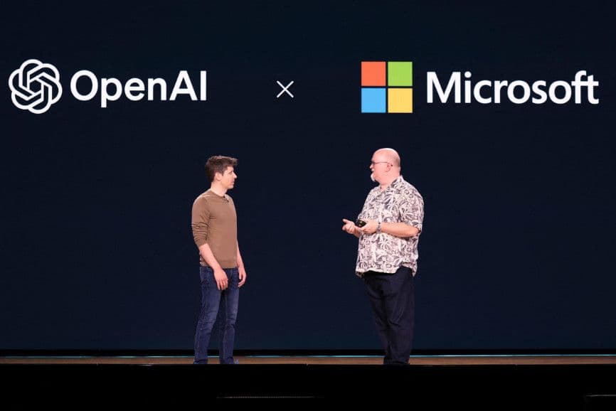 Microsoft Tăng Tốc Phát Triển AI Riêng: Giảm Phụ Thuộc OpenAI, Cuộc Đua Công Nghệ Bước Sang Giai Đoạn Mới