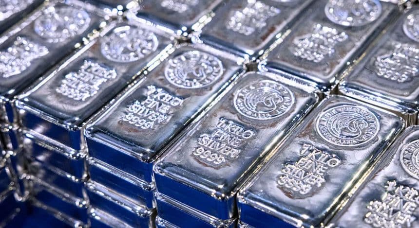 Giá Bạc Có Thể Tiếp Tục Lao Dốc Sau Đợt Giảm Mạnh: UBS, HSBC Đồng Loạt Phát Cảnh Báo