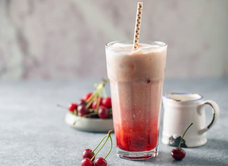 Nước Ngọt Bẩn Là Gì? Vì Sao Dirty Soda Đột Ngột Gây Sốt TikTok Và Các Chuỗi Đồ Ăn Nhanh?