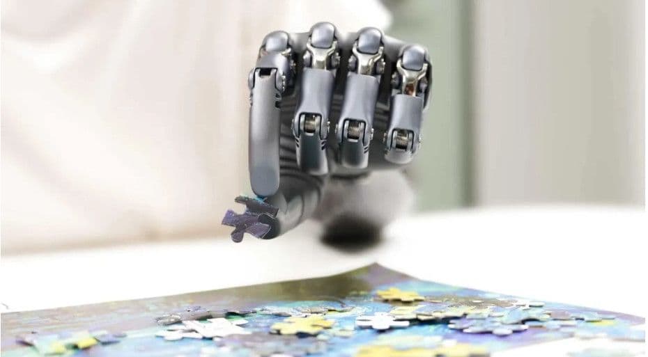 Cuộc đua công nghệ não bộ nóng lên: BrainCo của Trung Quốc thách thức Neuralink của Elon Musk bằng hướng đi không cần phẫu thuật