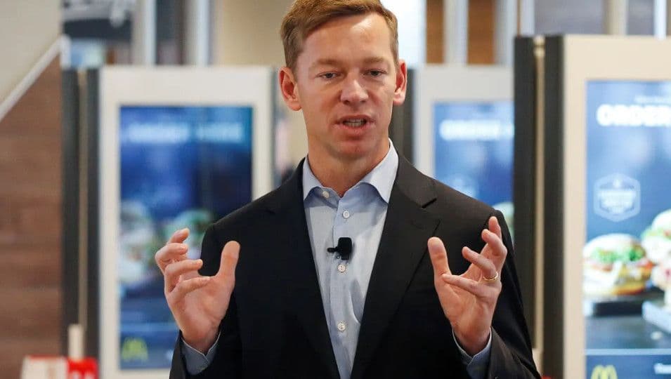 CEO McDonald cảnh báo lạm phát cao và lượng khách giảm sẽ còn kéo dài
