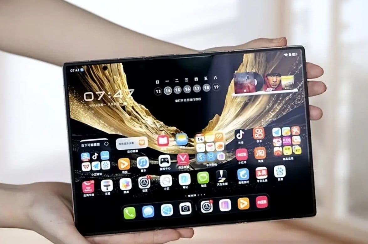 Huawei tiếp tục phá vỡ khuôn mẫu smartphone, hé lộ ý tưởng điện thoại gập ba dọc