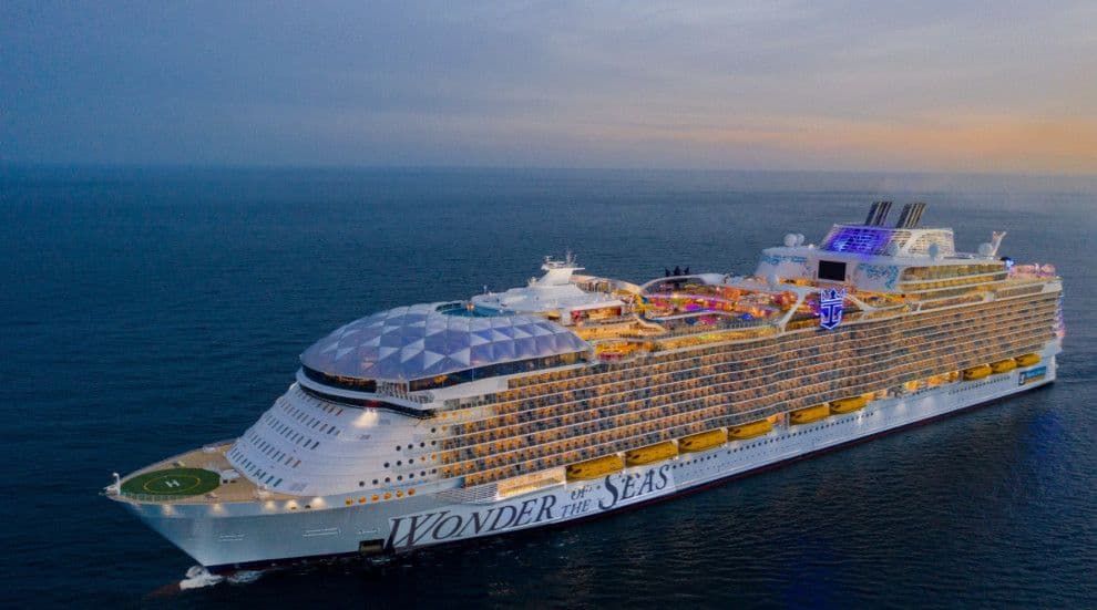 Royal Caribbean sắp chi 3 tỷ USD mua 50% Sandals, mở rộng từ du thuyền sang nghỉ dưỡng trên đất liền