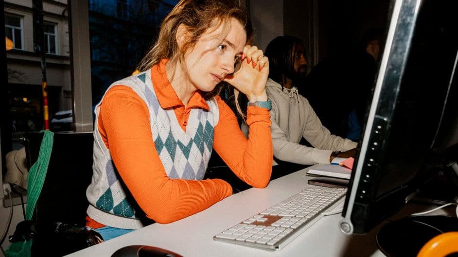 Sinh viên mới tốt nghiệp Mỹ đối mặt thị trường việc làm khắc nghiệt: 77% cho rằng nhà tuyển dụng đòi hỏi quá nhiều kinh nghiệm