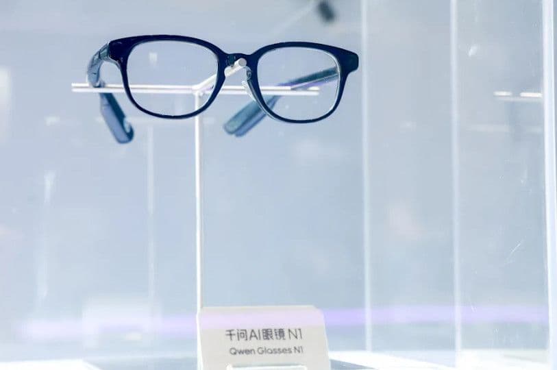 Alibaba ra mắt kính thông minh AI giá 450 USD, mở rộng tham vọng cạnh tranh với Meta