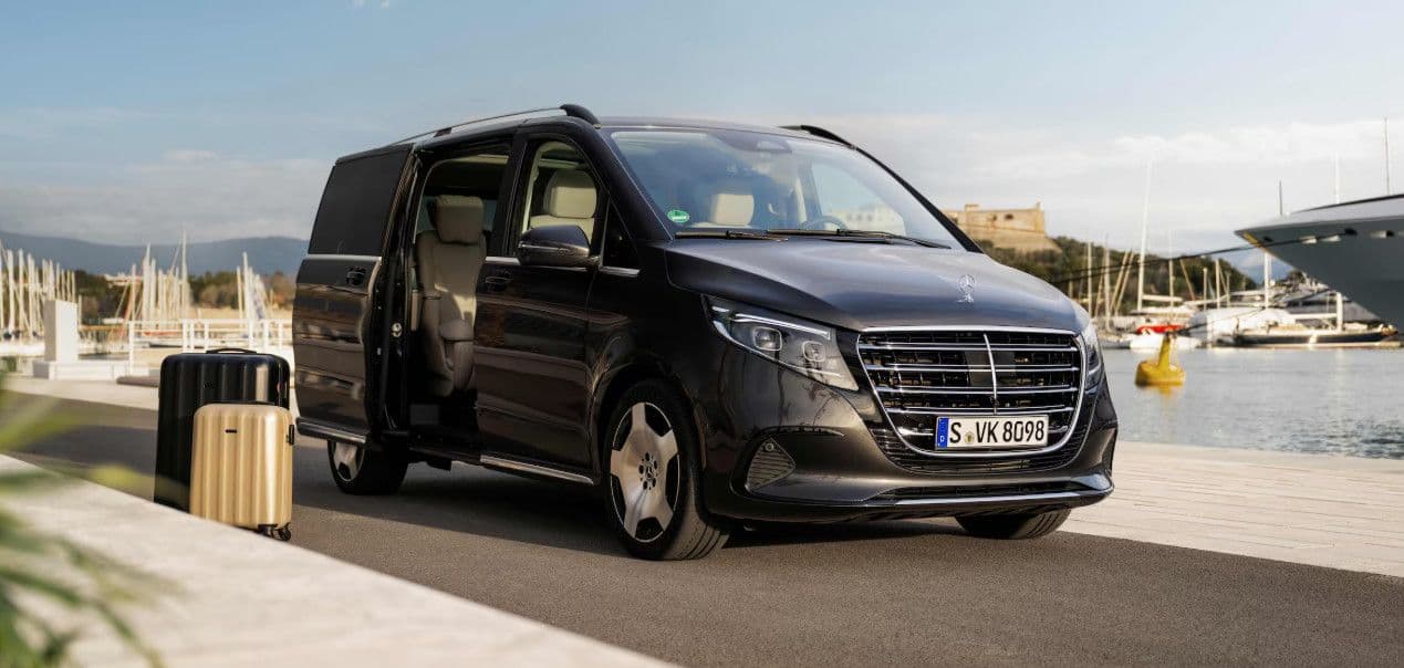 Mercedes-Benz ra mắt V-Class tại Hàn Quốc: Minivan hạng sang giá gần 2,3 tỷ đồng cạnh tranh Toyota Alphard