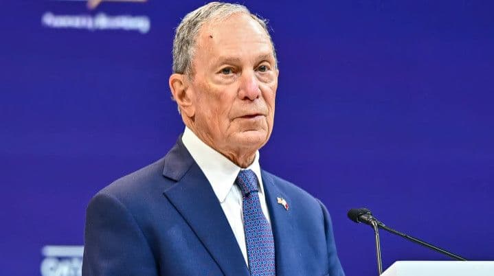 Mike Bloomberg chi 80 triệu USD hỗ trợ đảng Dân chủ, Trump tuyên bố rót hơn 400 triệu USD cho đảng Cộng hòa