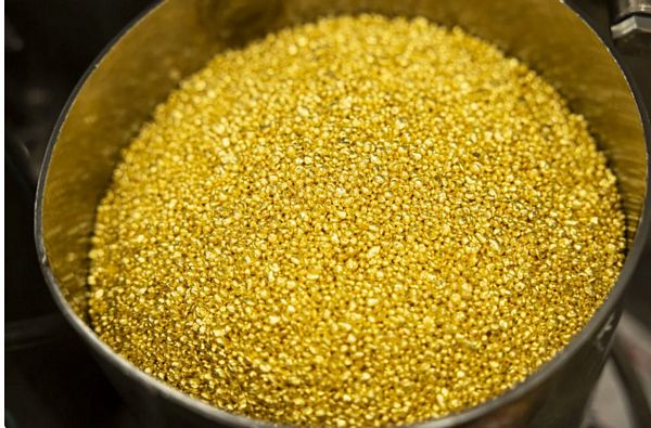 Giá vàng giảm khi FED có thể giảm lãi suất tháng 12/2025