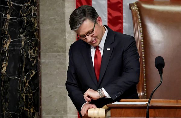 Kinh tế Mỹ năm 2026: Cắt giảm thuế mở lực đẩy tăng trưởng, rủi ro lao động và lạm phát vẫn rình rập