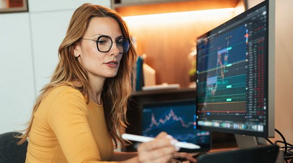 10 cổ phiếu Mỹ có hiệu suất tốt nhất năm 2025: Bất ngờ lớn khi Alphabet và Nvidia vắng mặt