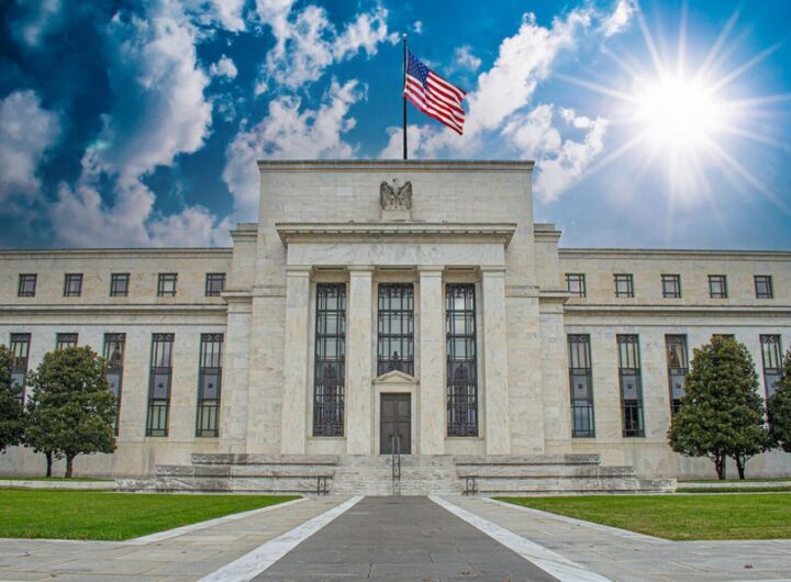 Cục dự trữ liên bang là gì? Vai trò, cơ cấu và tác động sâu rộng đến nền kinh tế Mỹ