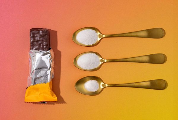 Điều gì thực sự xảy ra với cơ thể khi bạn ăn quá nhiều đường? Sự thật từ não bộ đến tim mạch