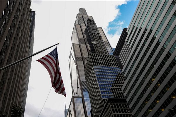 Doanh nghiệp tầm trung Mỹ bước vào năm 2026 với “lạc quan thận trọng”, theo khảo sát mới của JPMorgan