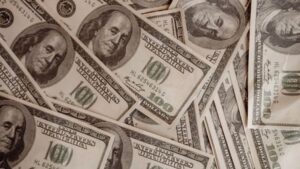 Đồng đô la suy yếu: “Con dao hai lưỡi” và dấu hiệu thay đổi trật tự dòng vốn toàn cầu