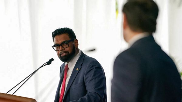 Ông Trump can thiệp vào Venezuela: Cán cân quyền lực mới và tương lai nguồn dầu mỏ khổng lồ của Guyana