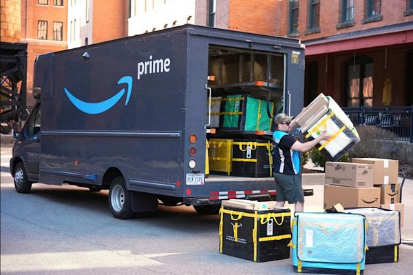 Vì sao cổ phiếu Amazon có thể tăng gần 50% vào năm 2026 dù gây thất vọng trong năm 2025