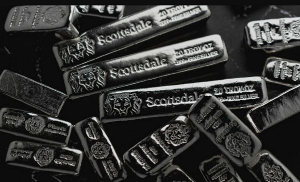 Giá bạc biến động dữ dội nhất nhiều thập kỷ do thanh khoản cạn kiệt, thị trường chật vật tìm đáy