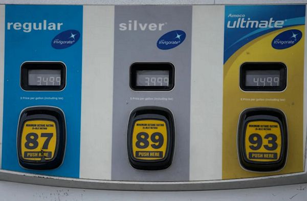 Giá dầu diesel tăng mạnh hơn xăng do căng thẳng Trung Đông