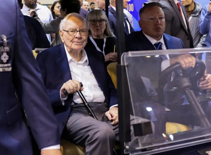 Warren Buffett vẫn ra tay đầu tư dù chuyển giao quyền lực: Berkshire Hathaway bước vào kỷ nguyên mới