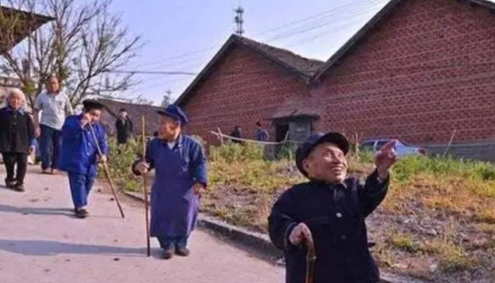 Bí ẩn ngôi làng người lùn ở Tứ Xuyên Trung Quốc: Chiều cao trung bình chưa đến 1 mét và sự thật phía sau khiến nhiều người bất ngờ