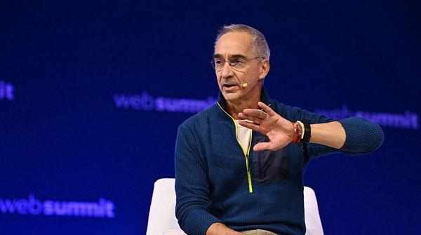 Chảy máu chất xám tại Canada: Đề xuất “thuế xuất cảnh 500.000 USD” gây tranh cãi và bài toán giữ chân nhân tài