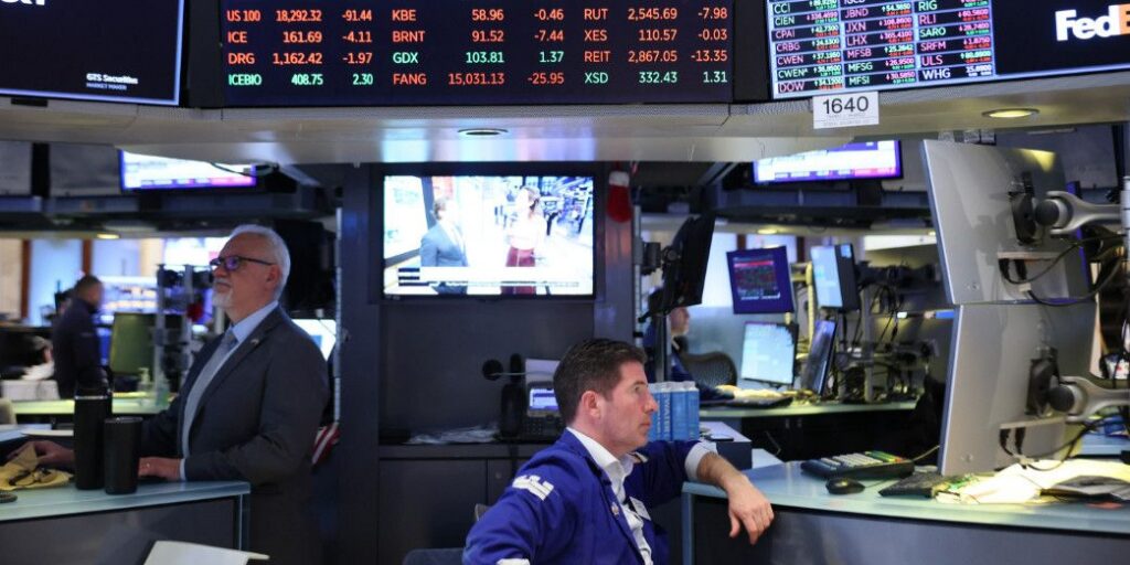 Cổ phiếu công nghệ 2026: Cơ hội vàng sau đợt điều chỉnh mạnh