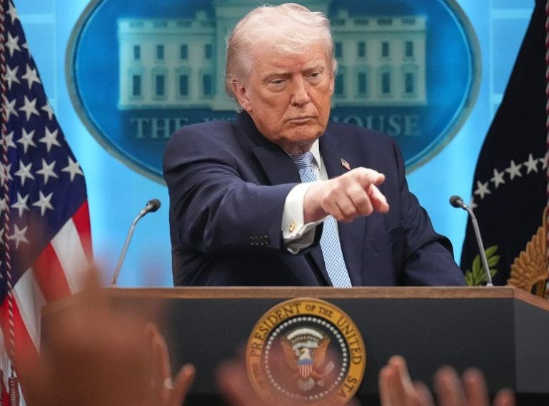 Cổ Phiếu Công Nghệ Bùng Nổ Sau Lệnh Ngừng Bắn Mỹ – Iran: “Bảy Ông Lớn” Lấy Lại Ánh Hào Quang