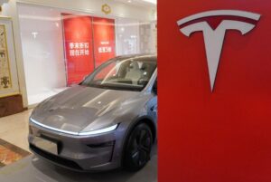 Cổ phiếu Tesla lao dốc 8 tuần liên tiếp: Áp lực gia tăng trước loạt “ẩn số” năm 2026