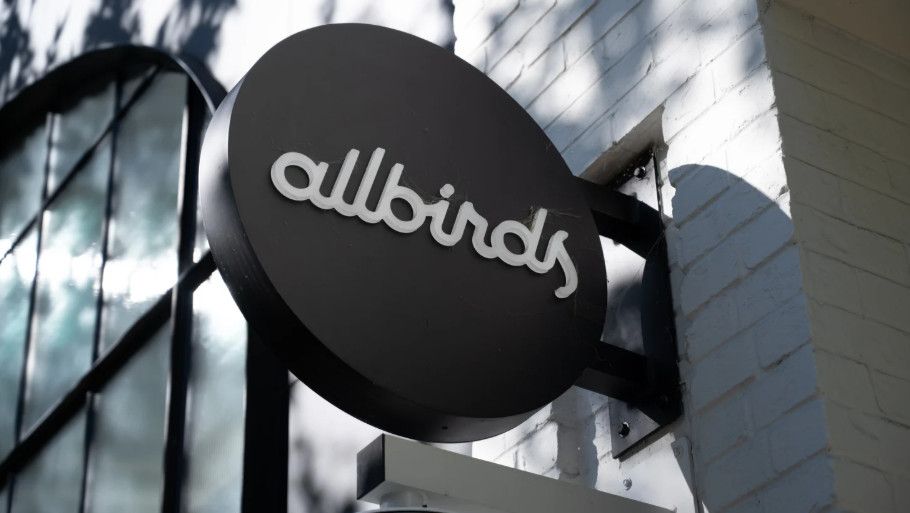 Cơn sốt AI đẩy cổ phiếu Allbirds tăng 582%: Nhà đầu tư nhỏ lẻ đang “đu trend” hay đối mặt rủi ro?