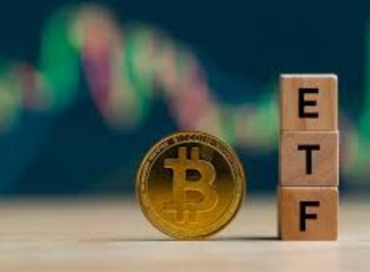 Dòng tiền ETF Bitcoin bùng nổ: 471 triệu USD đổ vào trong 1 ngày, tín hiệu “cá mập” quay lại thị trường?