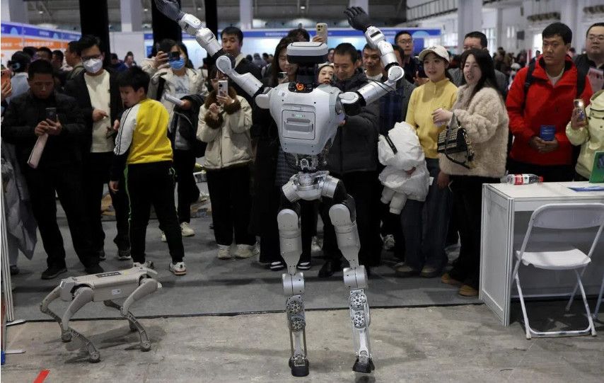 Giới trẻ Trung Quốc trước làn sóng AI: Tự tạo “rào cản” để tồn tại trong thị trường việc làm biến động