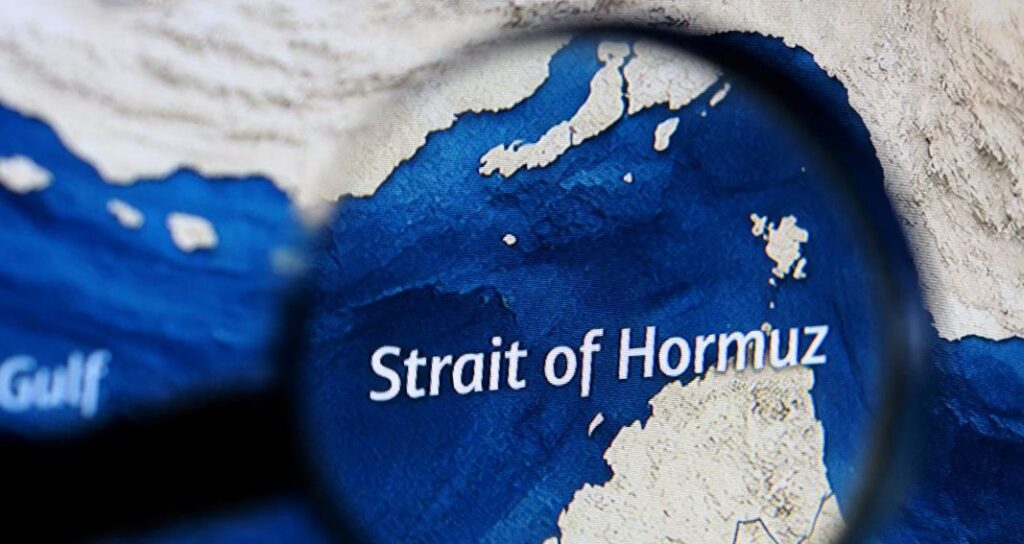 Hy vọng mở khóa eo biển Hormuz giúp thị trường khởi sắc, dầu vẫn neo cao trên 110 USD
