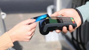 Người Mỹ Bi Quan Về Tài Chính Cá Nhân: Giá Xăng, Thực Phẩm Tăng Cao Đẩy Nỗi Lo Lạm Phát Lên Đỉnh