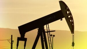 Trung Quốc thoát giảm phát sau 3 năm: Giá sản xuất đảo chiều, cú sốc dầu mỏ định hình lại nền kinh tế