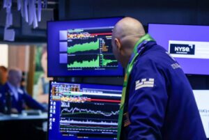 Trái phiếu Mỹ lao dốc, chứng khoán châu Á khởi sắc: Dữ liệu việc làm và eo biển Hormuz khiến thị trường “xoay chiều”