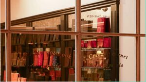 Vì sao giới trẻ Mỹ chi gần 200 USD mua sổ tay da từ Paris? Cơn sốt “journal luxury” bùng nổ từ TikTok