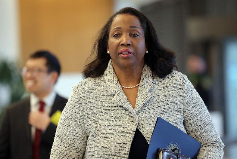 Chủ Tịch Fed Lisa Cook Cảnh Báo Lạm Phát Đi Sai Hướng: Khả Năng Tăng Lãi Suất Vẫn Được Để Ngỏ Chủ Tịch Fed Lisa Cook Cảnh Báo Lạm Phát Đi Sai Hướng: Khả Năng Tăng Lãi Suất Vẫn Được Để Ngỏ