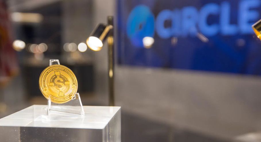 Circle tăng 16% nhờ Đạo luật CLARITY: Stablecoin bước vào “cuộc chơi” mới với ngân hàng