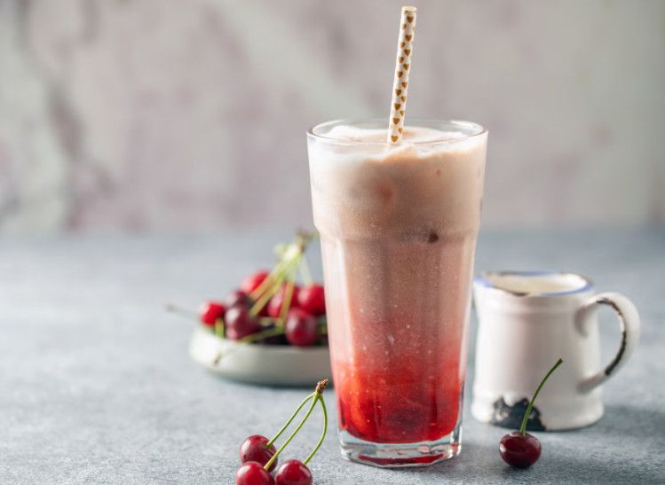 Nước Ngọt Bẩn Là Gì? Vì Sao Dirty Soda Đột Ngột Gây Sốt TikTok Và Các Chuỗi Đồ Ăn Nhanh?