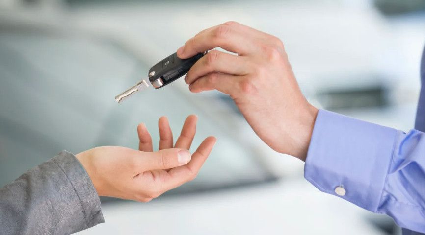 Ít tính năng hơn, giá trị cao hơn: Vì sao người Mỹ chuyển sang mua xe cơ bản?