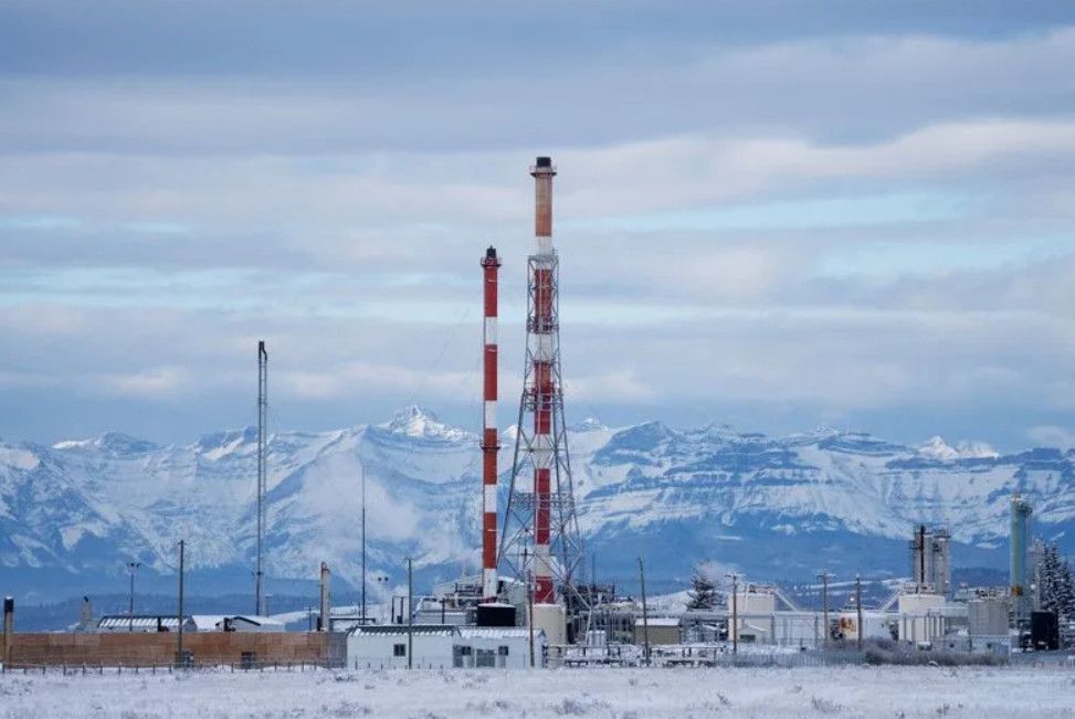 Alberta đặt cược vào khí đốt giá rẻ để thu hút làn sóng AI: Cơ hội kinh tế tỷ đô hay thách thức cho mục tiêu năng lượng sạch của Canada?
