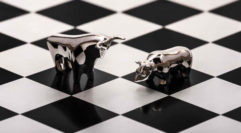 Bitcoin Rơi Về 70.000 USD: Strategy Bán BTC, ETF Tiếp Tục Rút Vốn Và Thị Trường Crypto Đối Mặt Áp Lực Mới