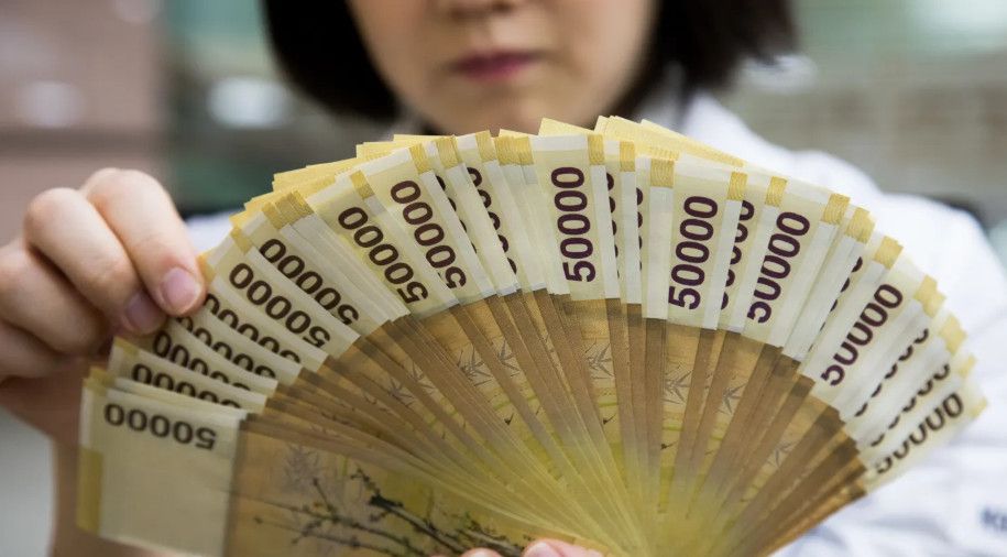 Công Nhân Ngành Chip Hàn Quốc Sắp Nhận Thưởng Gần 500.000 USD: Ngân Hàng Trung Ương Lo Ngại Lạm Phát Bùng Nổ