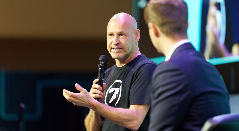 Đồng Sáng Lập Ethereum Joe Lubin Lên Tiếng: Cắt Giảm Nhân Sự Tại Ethereum Foundation Không Phải Khủng Hoảng Mà Là Bước Chuyển Mình Chiến Lược Đồng Sáng Lập Ethereum Joe Lubin Lên Tiếng: Cắt Giảm Nhân Sự Tại Ethereum Foundation Không Phải Khủng Hoảng Mà Là Bước Chuyển Mình Chiến Lược
