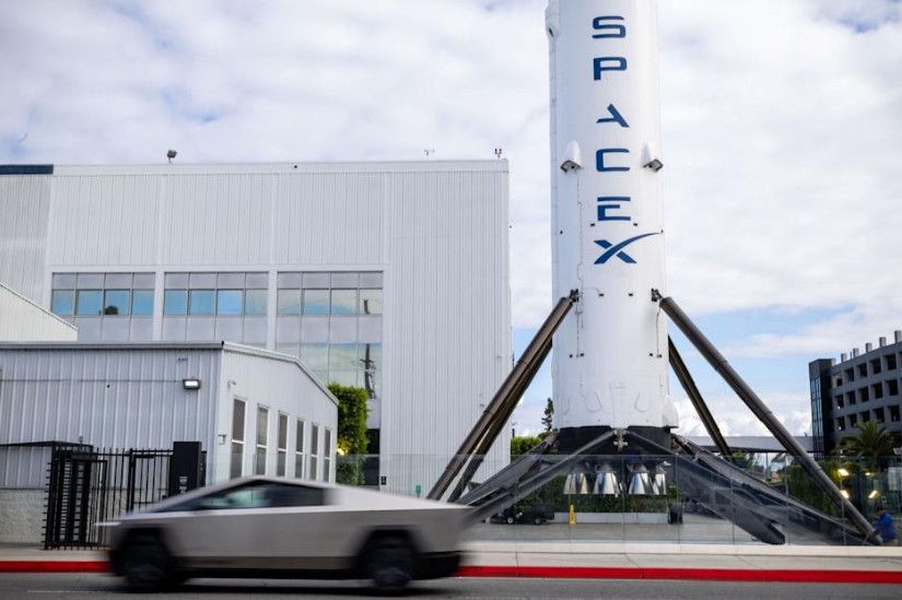Nhà đầu tư Trung Quốc Và Hồng Kông bất ngờ bị chặn truy cập tài liệu niêm yết của SpaceX