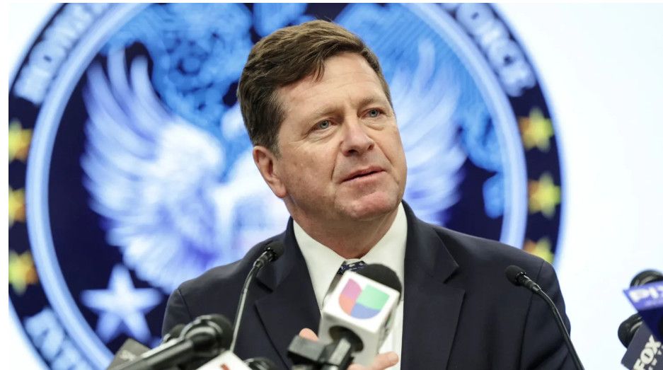 Ông Trump Đề Cử Jay Clayton Làm Giám Đốc Tình Báo Quốc Gia: Bước Ngoặt Bất Ngờ Giữa Tranh Cãi An Ninh Mỹ