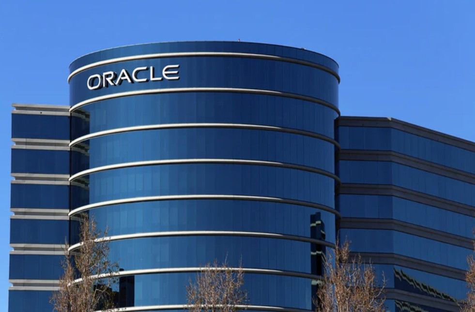 Oracle vượt kỳ vọng lợi nhuận quý IV nhưng mảng điện toán đám mây gây thất vọng, chuẩn bị huy động 40 tỷ USD mở rộng trung tâm dữ liệu